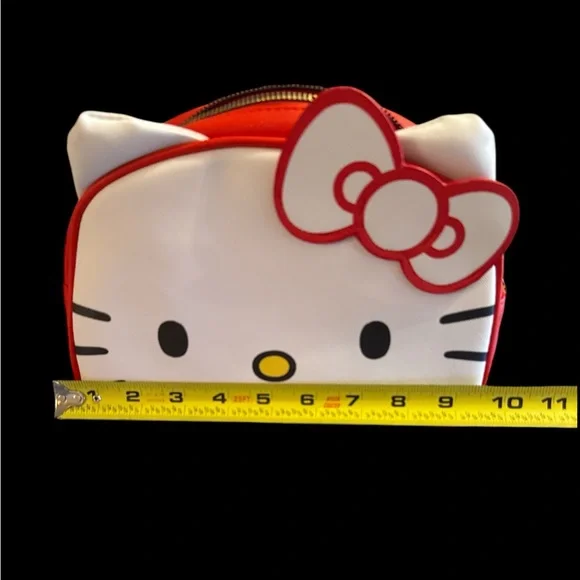 Hello Kitty White and Red Bag with Iconic Design NWOT - Picture 10 of 10